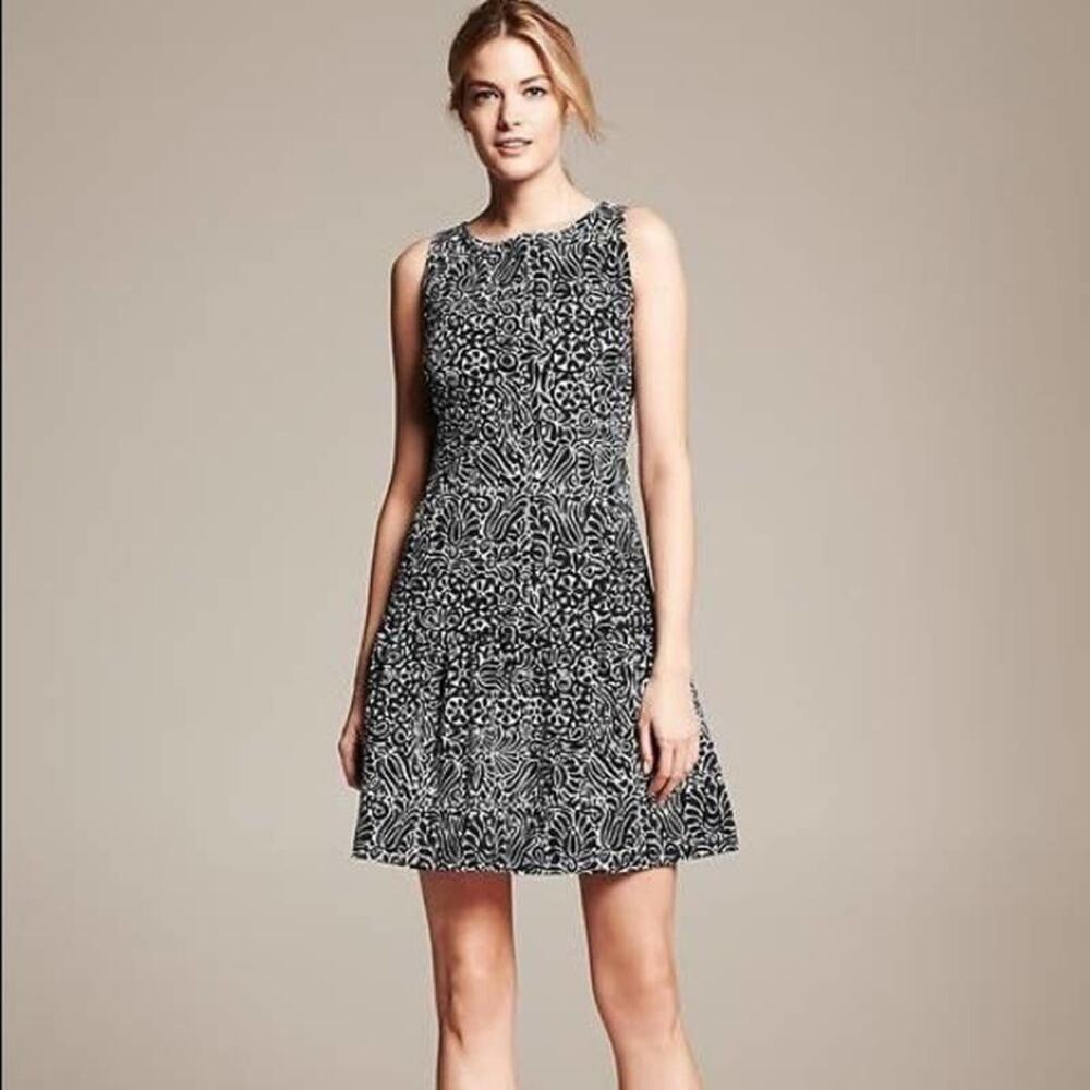 Banana Republic Marimekko Black White Floral Sleeveless Fit and Flare Dress 0